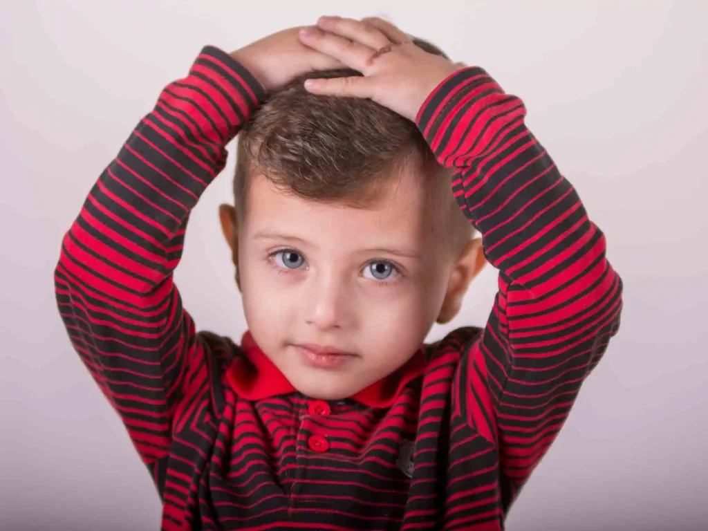 Family photoshoot ideas small kid