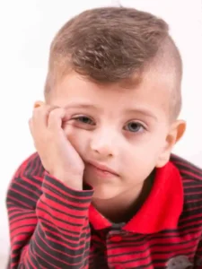 Family photoshoot ideas small kid