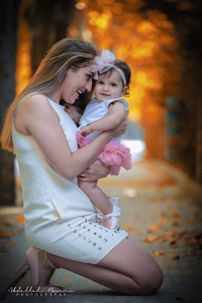 family photoshoot with newborn