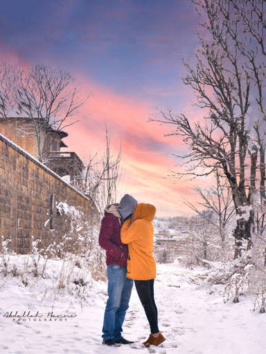 snow couple photography ideas