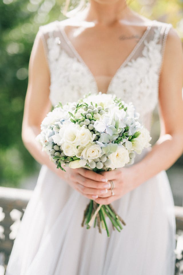 bride holding her bouquet
